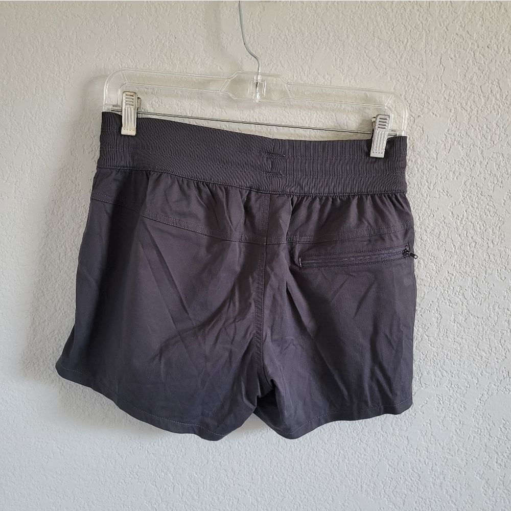 The North Face Shorts - Picture 2 of 6